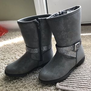 Oshkosh girls boots sz13